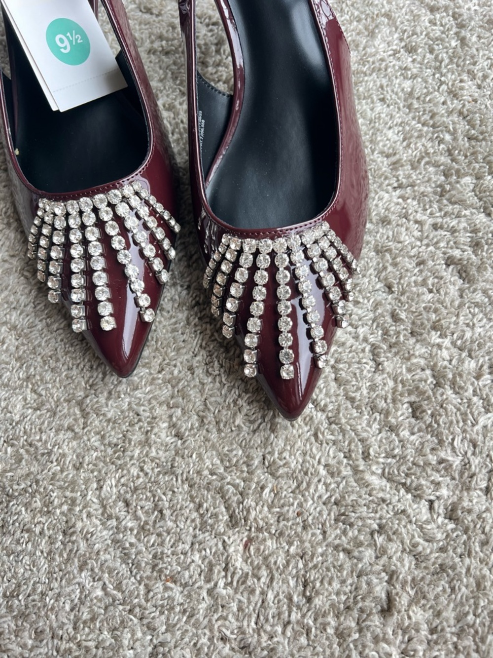 Women's Burgundy Pointed Toe Slingback Flats with Rhinestone Fringe. Size 9.5 - Picture 3 of 5